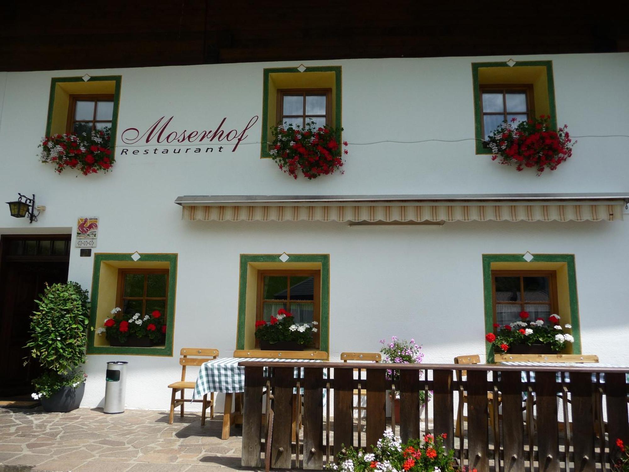 Berggasthaus Agritur Moserhof Braies  Ngoại thất bức ảnh