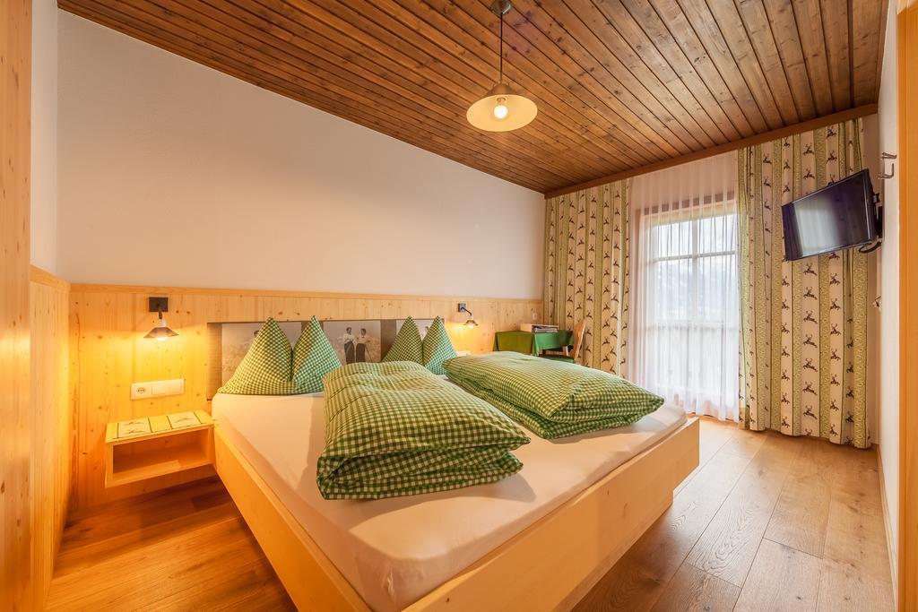 Berggasthaus Agritur Moserhof Braies  Ngoại thất bức ảnh