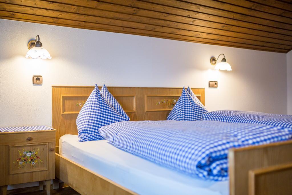 Berggasthaus Agritur Moserhof Braies  Ngoại thất bức ảnh