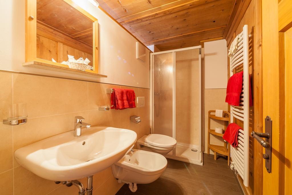 Berggasthaus Agritur Moserhof Braies  Ngoại thất bức ảnh