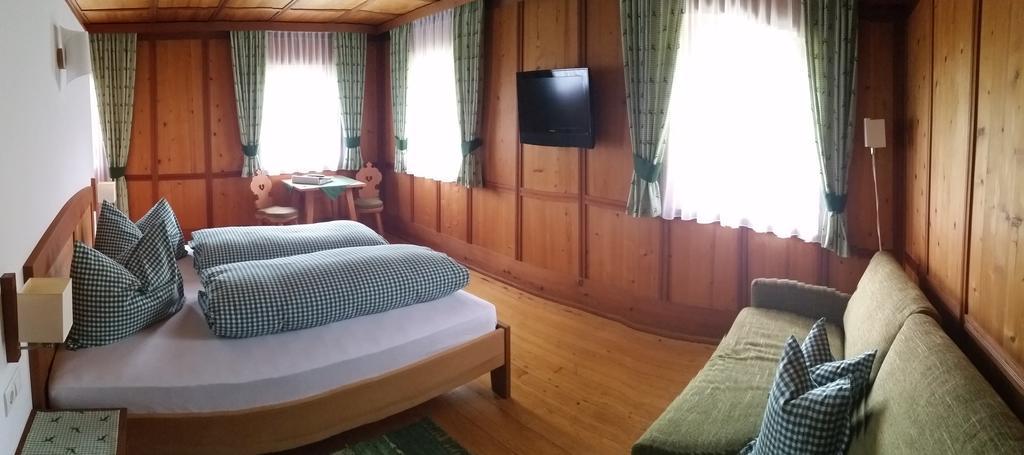 Berggasthaus Agritur Moserhof Braies  Ngoại thất bức ảnh
