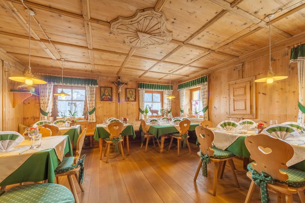 Berggasthaus Agritur Moserhof Braies  Ngoại thất bức ảnh